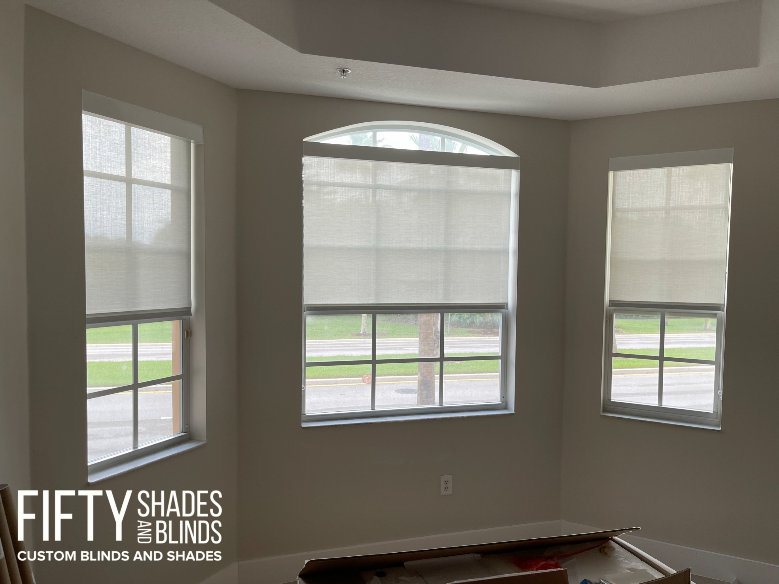 Arched Window shade_35